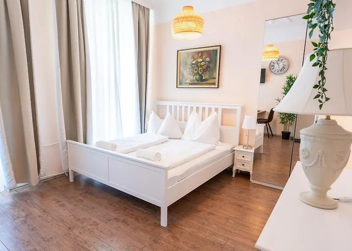 Schoenbrunn By Living Apartments
